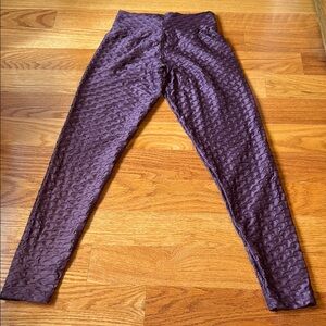 Booty by Brabants Women’s Purple Textured Leggings